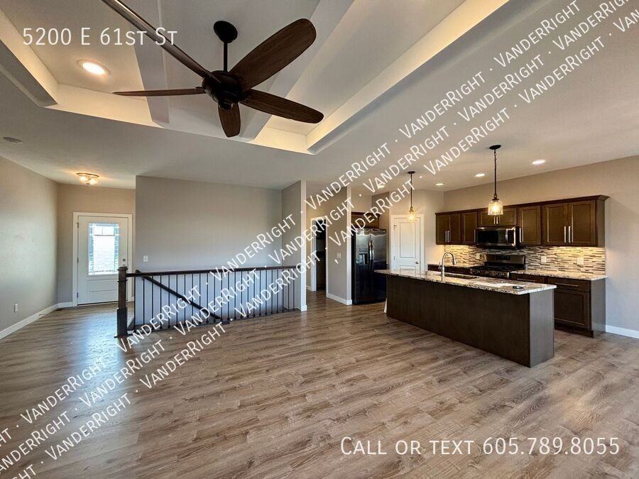 5200 E 61st St - Photo 5 of 31