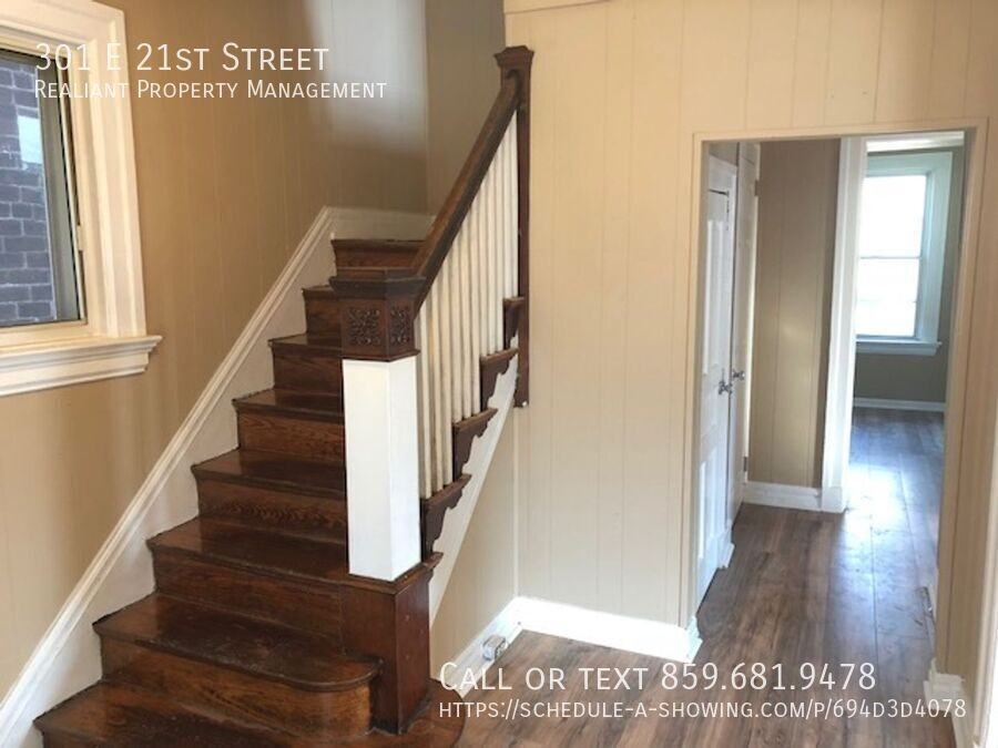 301 E 21st St - Photo 2 of 11