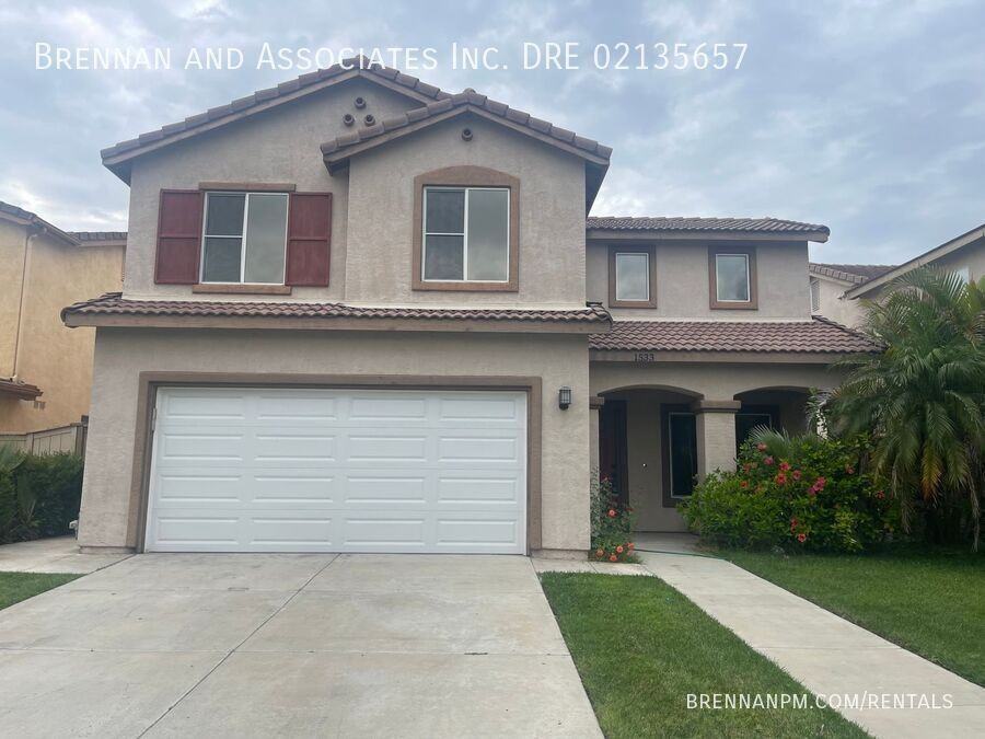 1533 Applegate St - Photo 2 of 22