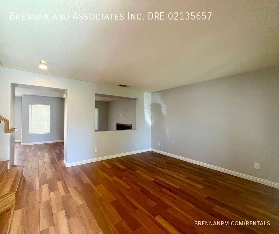 1533 Applegate St - Photo 3 of 22