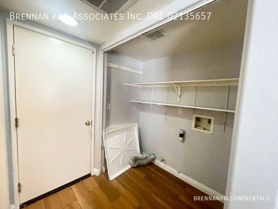 1533 Applegate St - Photo 6 of 22