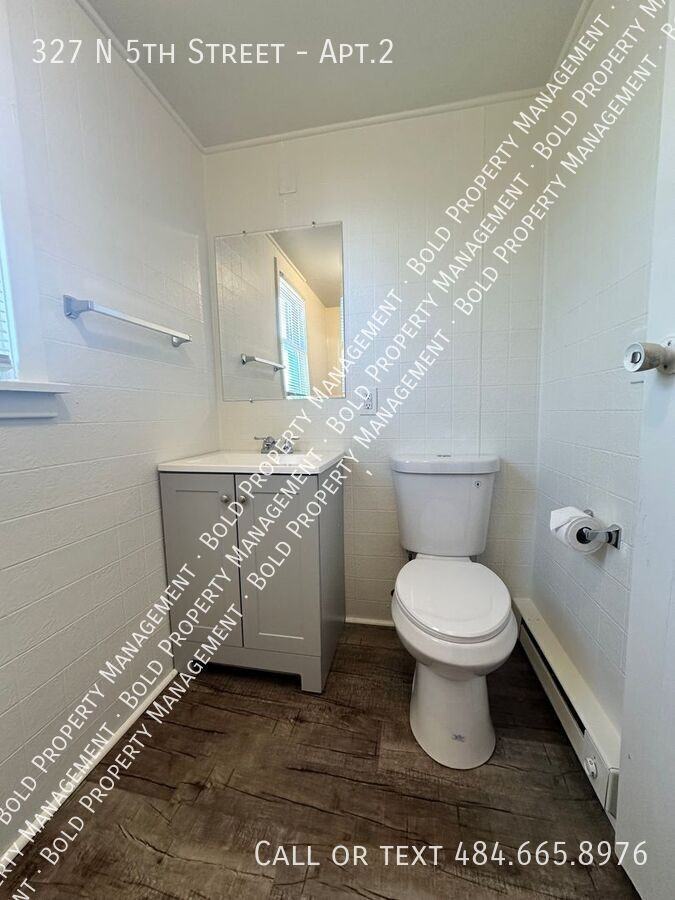 327 N 5th St #2 - Photo 4 of 9