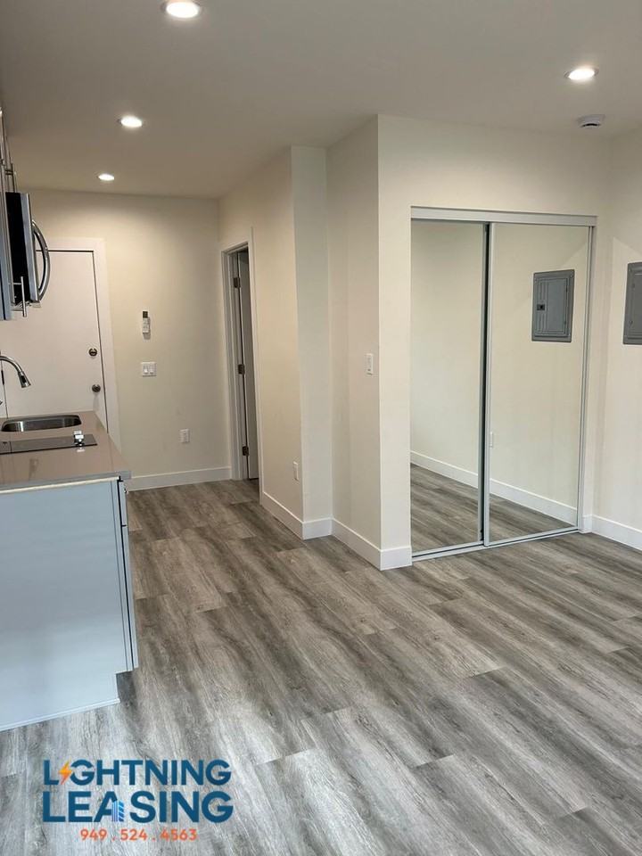 8144 Langdon Ave #117C - Photo 4 of 9