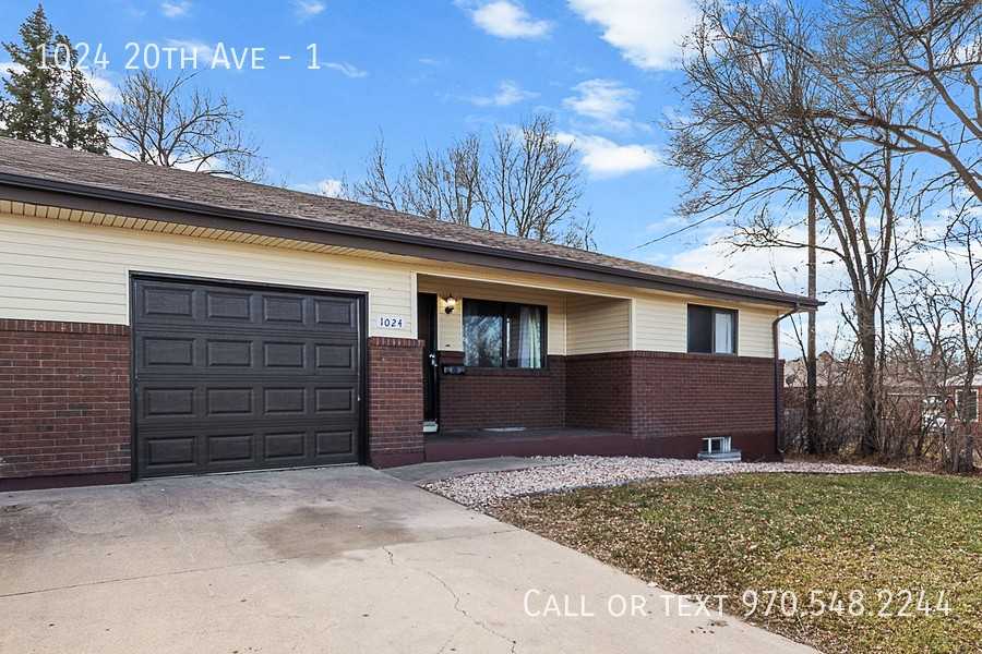 1024 20th Ave #1 - Photo 2 of 29