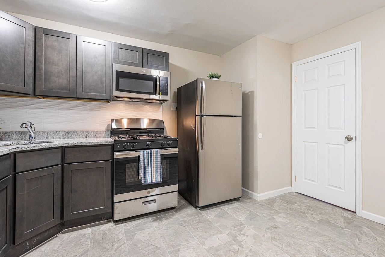 361-369 Park Ave #A1 - Photo 2 of 6