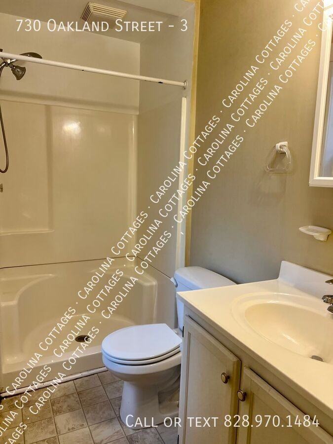 730 Oakland St #3 - Photo 7 of 8