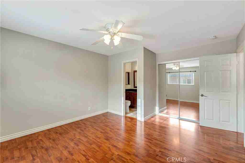 605 20th St #605C - Photo 5 of 25