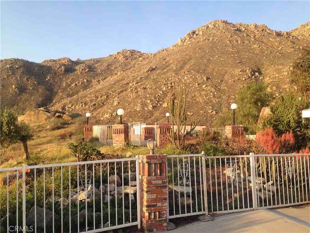 20610 Hill Top Dr #20610 - Photo 4 of 17