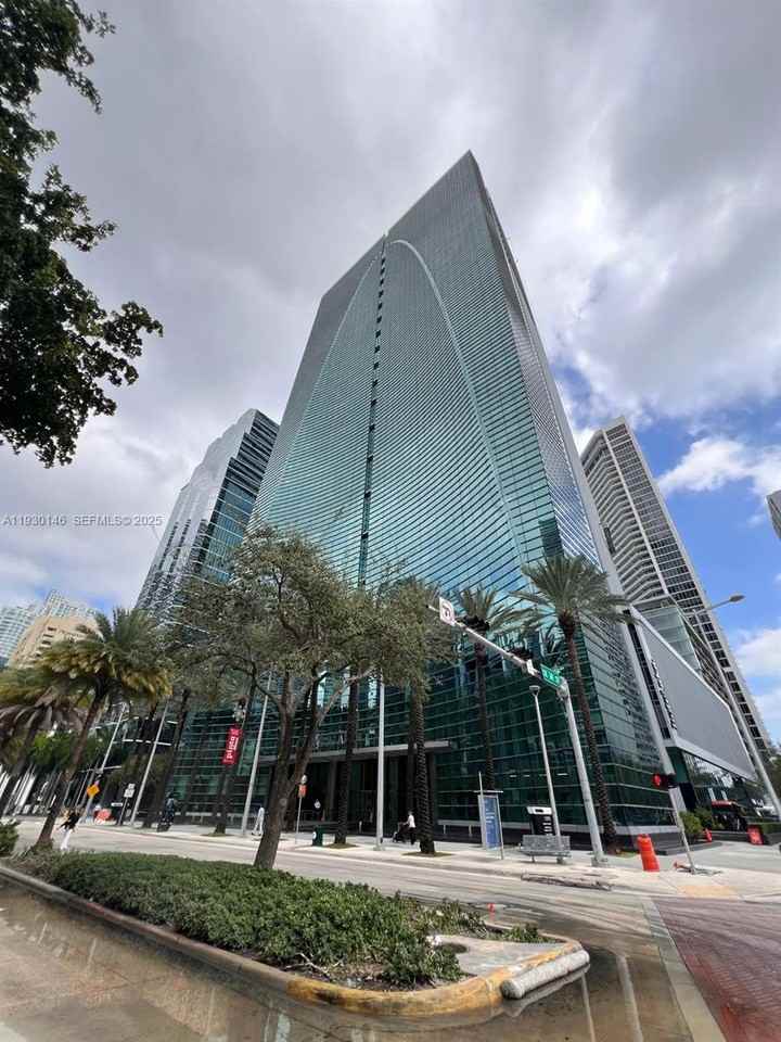 1395 Brickell Ave