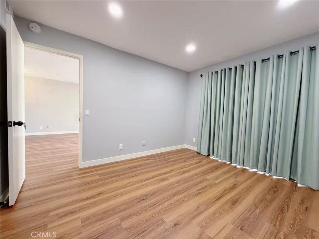 239 Linwood Ave #239E - Photo 7 of 26