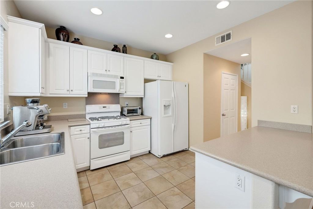 1250 Flint Dr #1250 - Photo 4 of 39