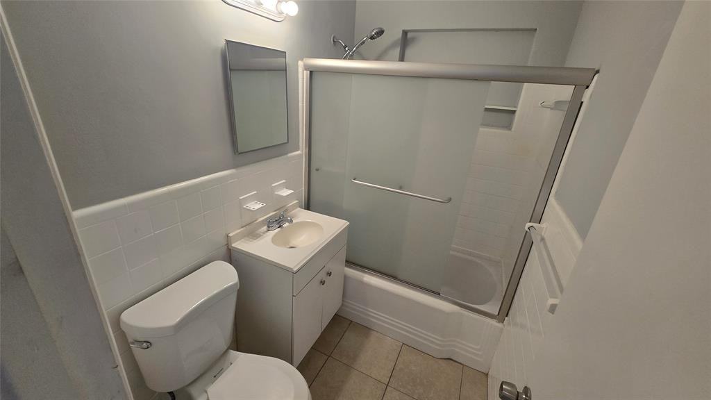 1012 Nw 2nd Ave #1012-1 - Photo 5 of 9