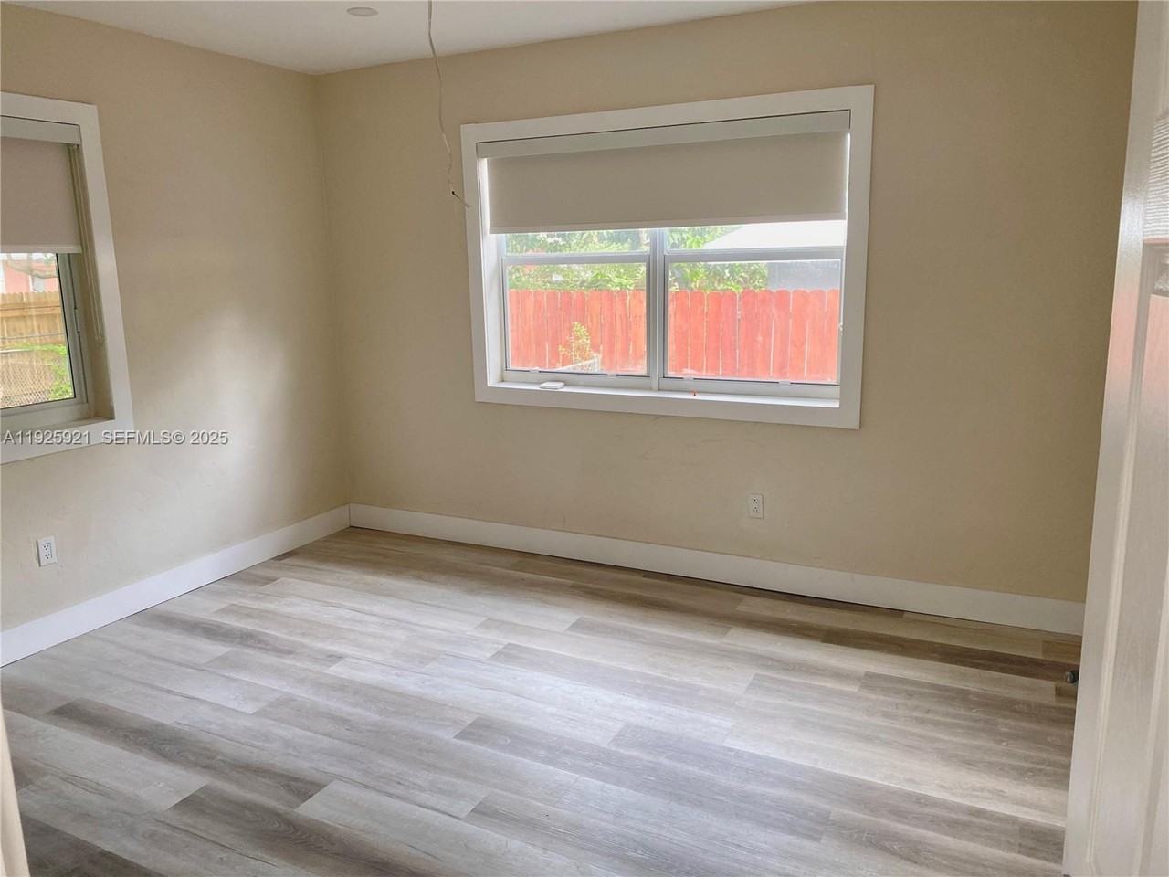 1147 Ne 113th St #1147-1147 - Photo 5 of 7