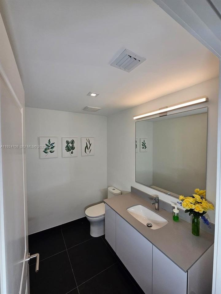 1600 Ne 1st Ave #1600-3701 - Photo 6 of 27