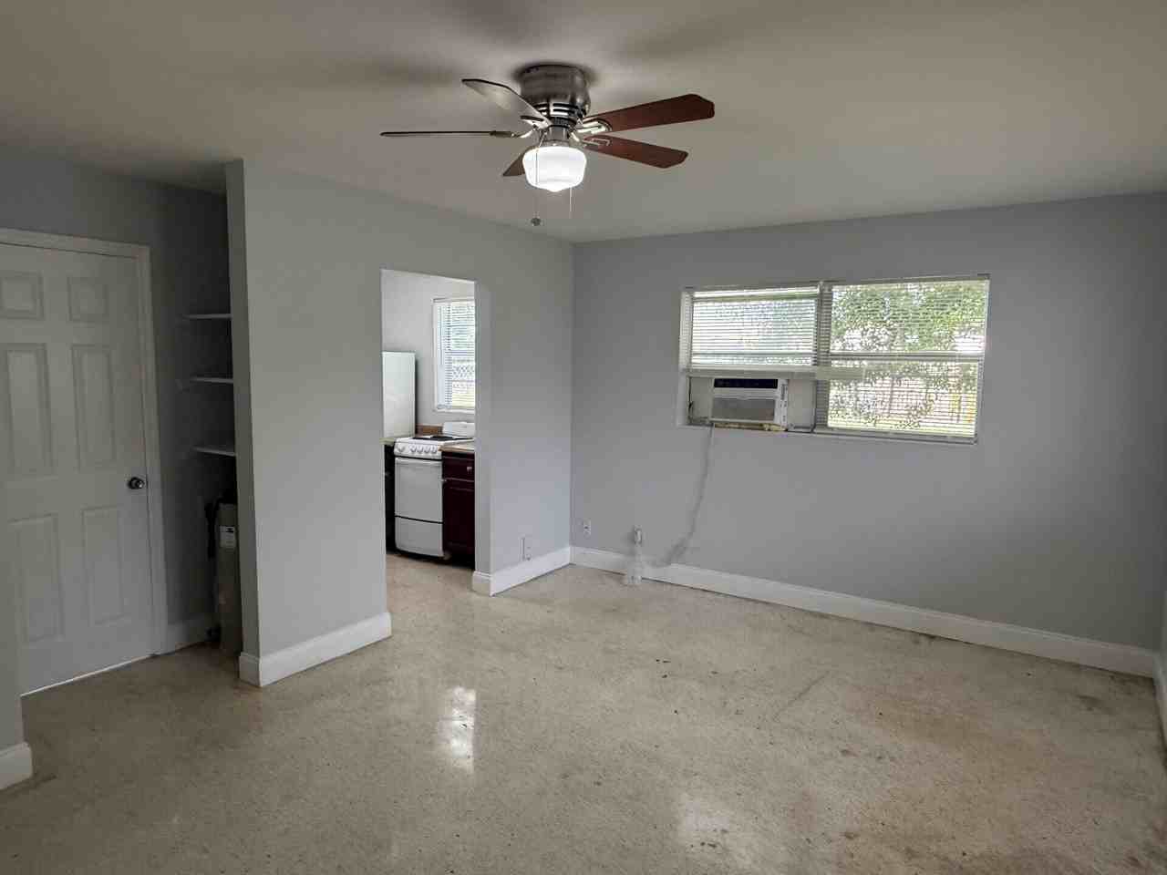 1150 W Blue Heron Blvd #1150-4 - Photo 3 of 7