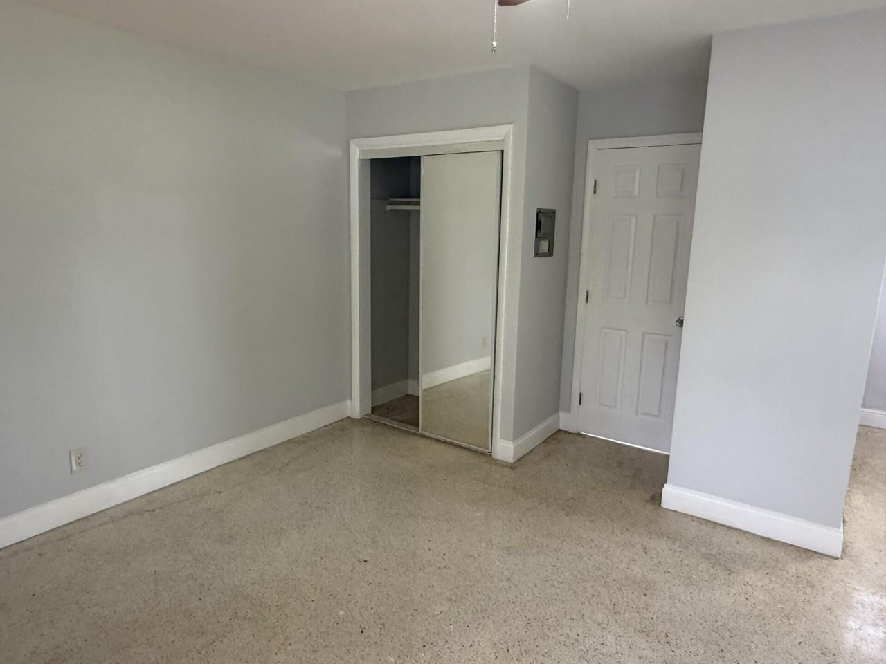 1150 W Blue Heron Blvd #1150-4 - Photo 4 of 7