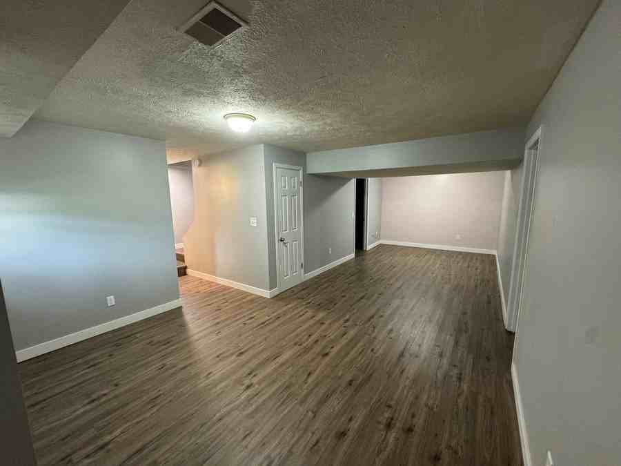 2002 Andrew St Se - Photo 2 of 11