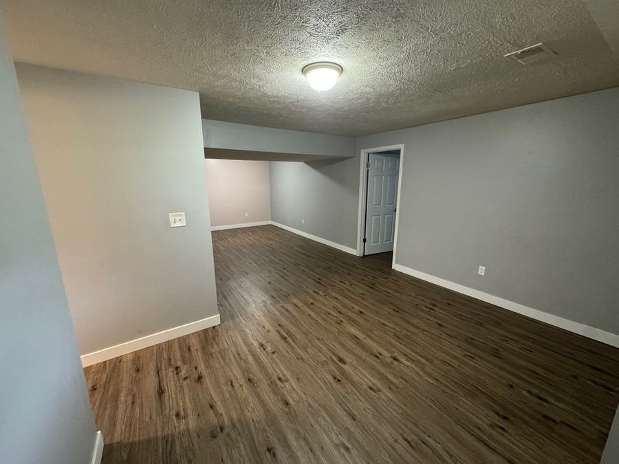 2002 Andrew St Se - Photo 3 of 11