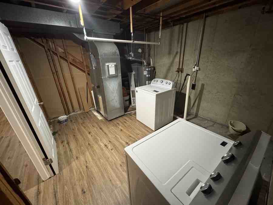 2002 Andrew St Se - Photo 6 of 11