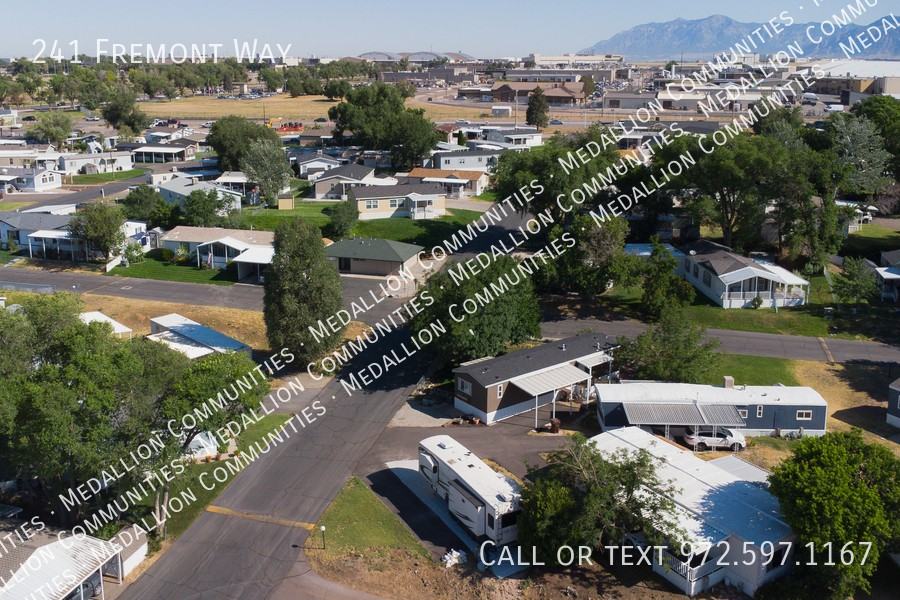 241 Freemont Way - Photo 5 of 10