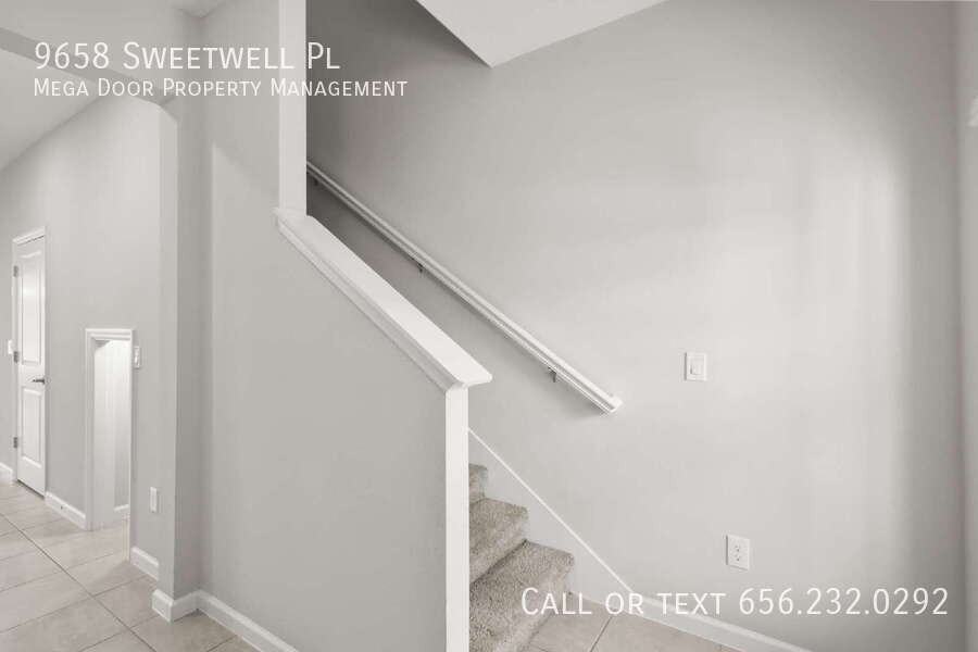 9658 Sweetwell Pl - Photo 4 of 36