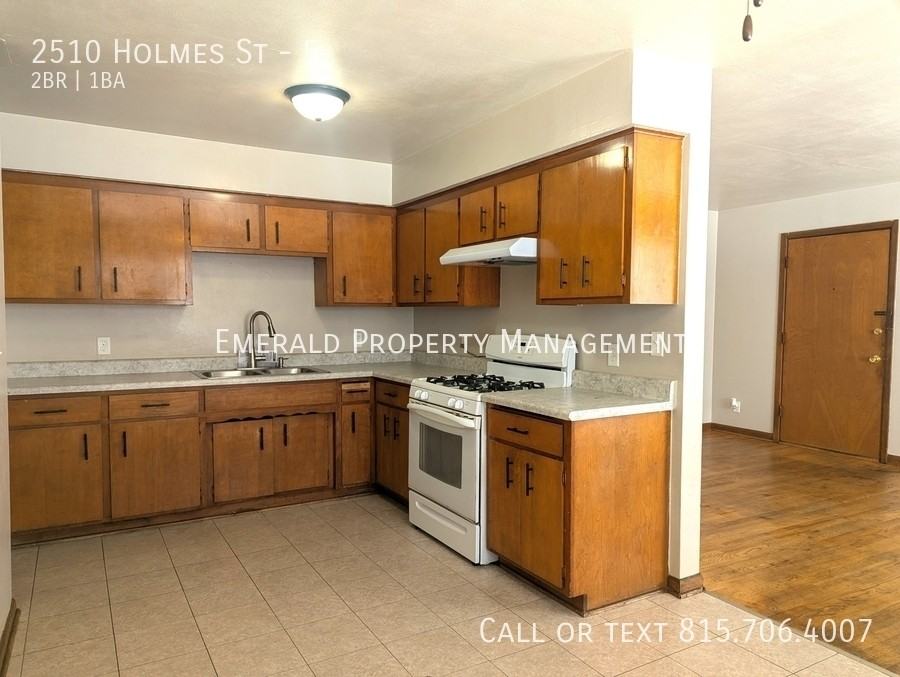 2510 Holmes St #5 - Photo 5 of 10