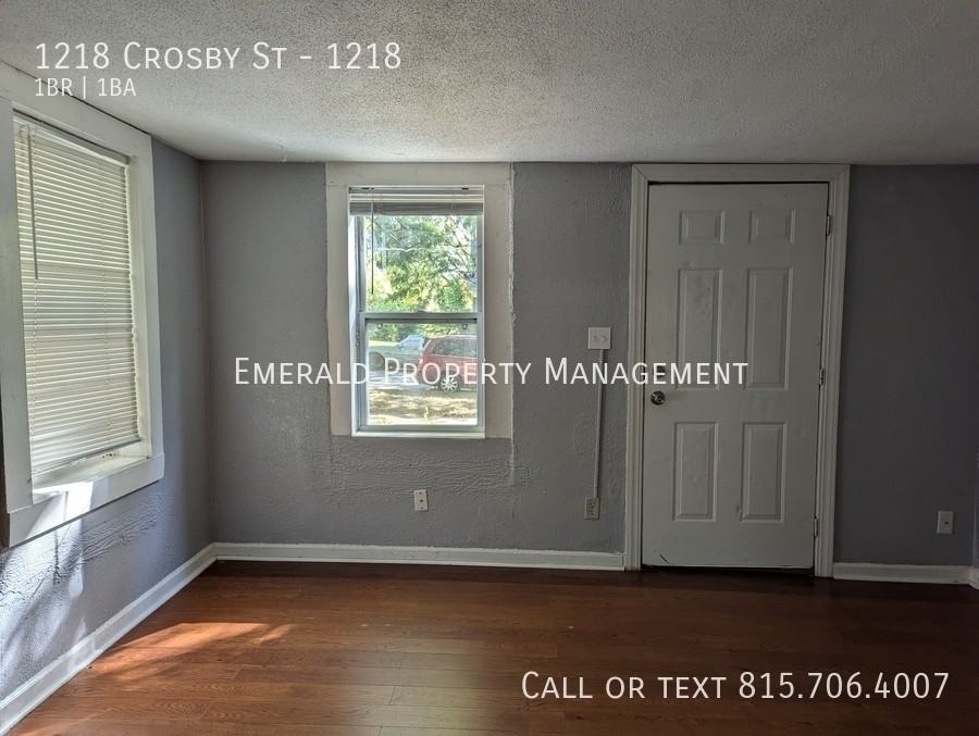 1218 Crosby St #1218 - Photo 3 of 10