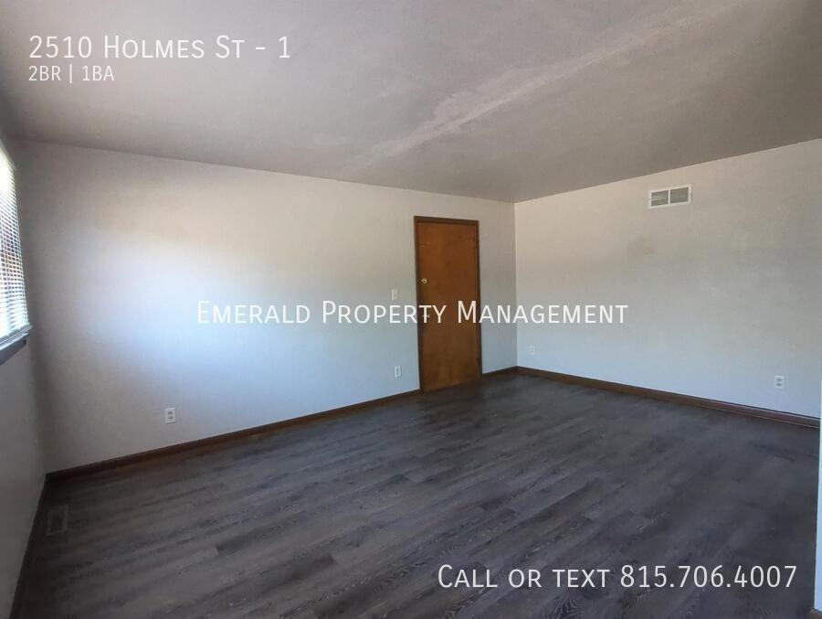 2510 Holmes St #1 - Photo 4 of 9