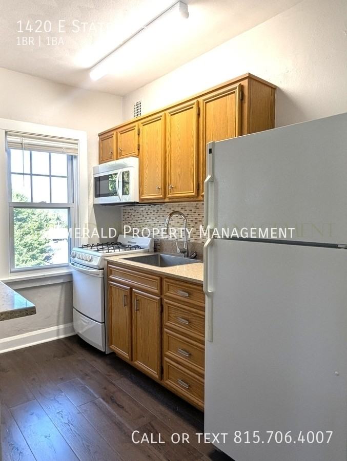 1420 E State St #10 - Photo 4 of 7