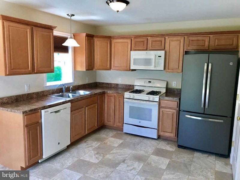 518 Dakemich Ct - Photo 5 of 9