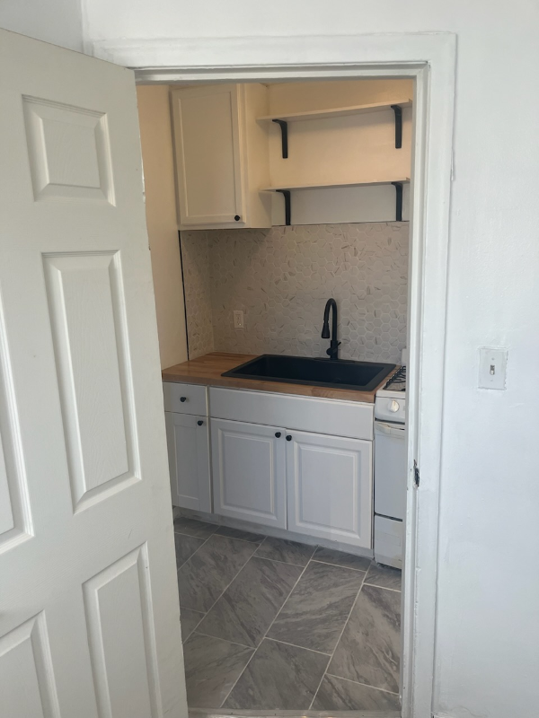 15236 Tireman St #1 - Photo 6 of 9