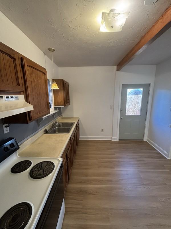 340 N Franklin St #A - Photo 2 of 46