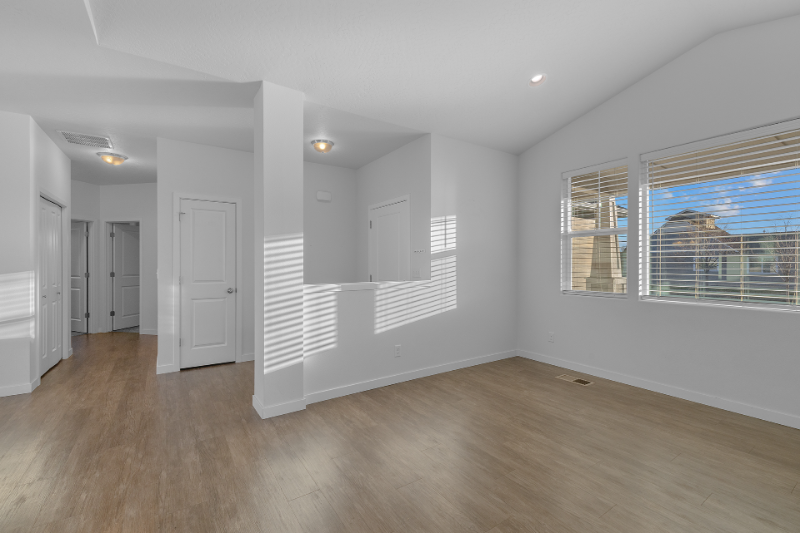 3041 W Pascal Dr - Photo 3 of 27