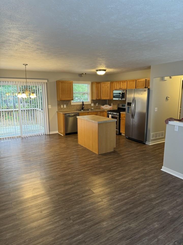 5982 Clear Pointe Dr Se #1 - Photo 5 of 15