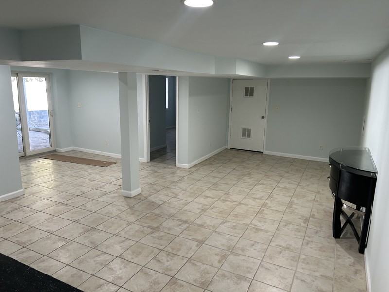 5313 Flanders Ave - Photo 5 of 20