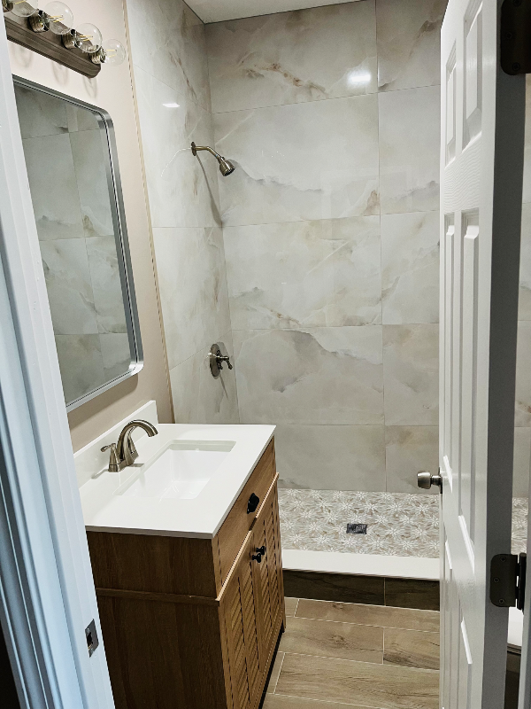 1051 Broad St #2nd - Photo 6 of 8