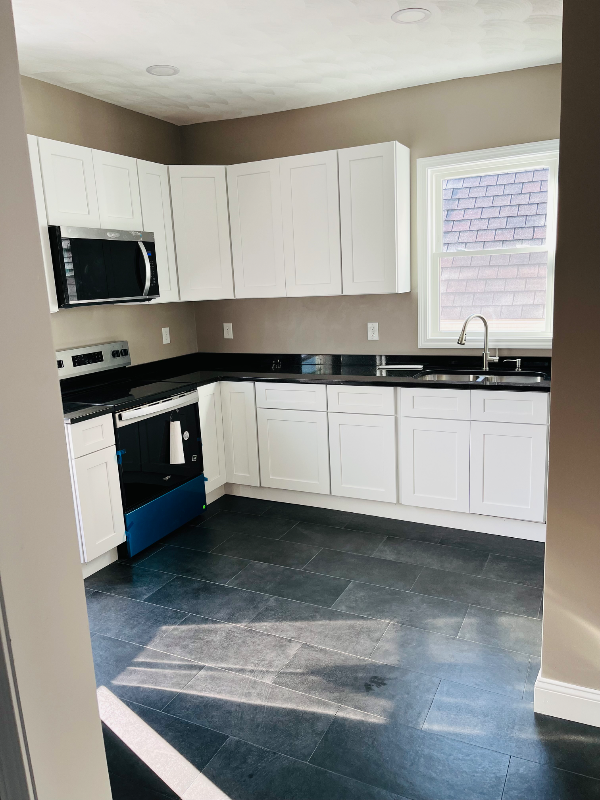 1051 Broad St #2nd - Photo 7 of 8