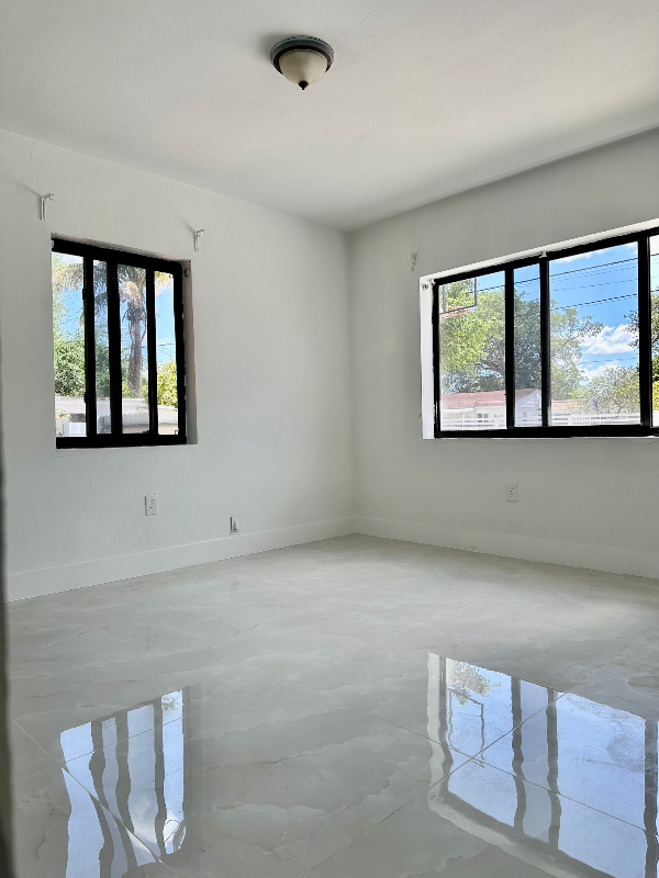 2467 Nw 95th Ter #A - Photo 5 of 12