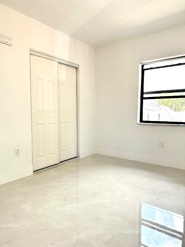 2467 Nw 95th Ter #A - Photo 6 of 12