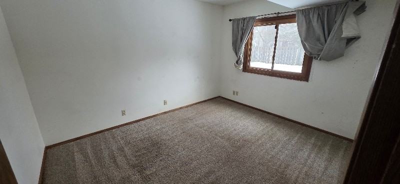 9201 29th Ave N - Photo 6 of 20