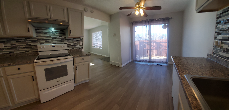 1310 Firefly Cir - Photo 6 of 14