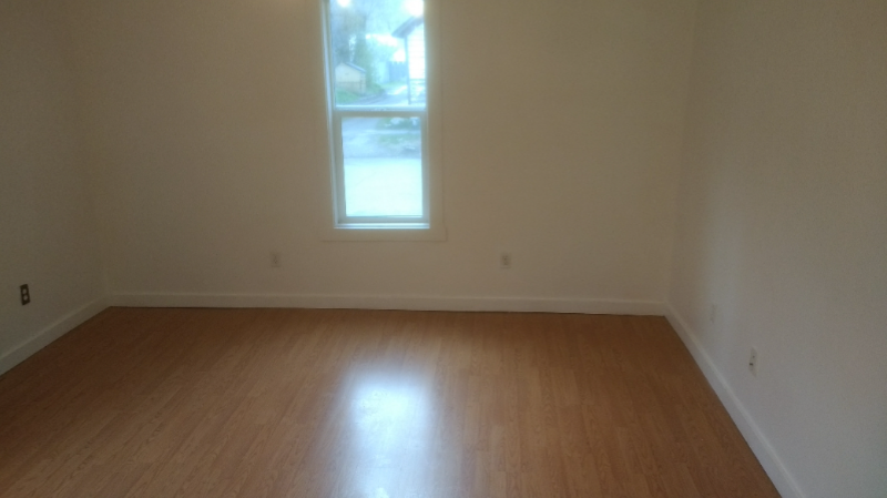 445 Chamberlain Ave - Photo 3 of 6