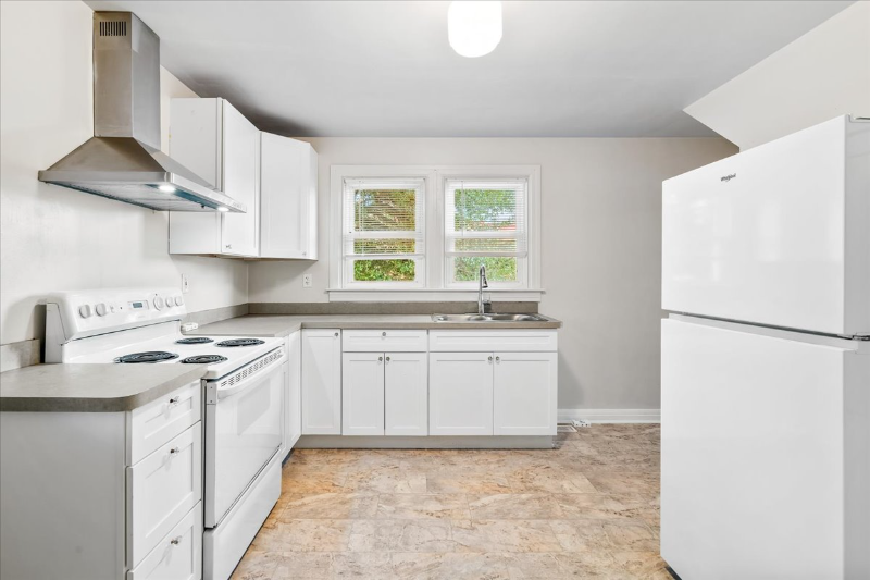 3 Locust St - Photo 5 of 18