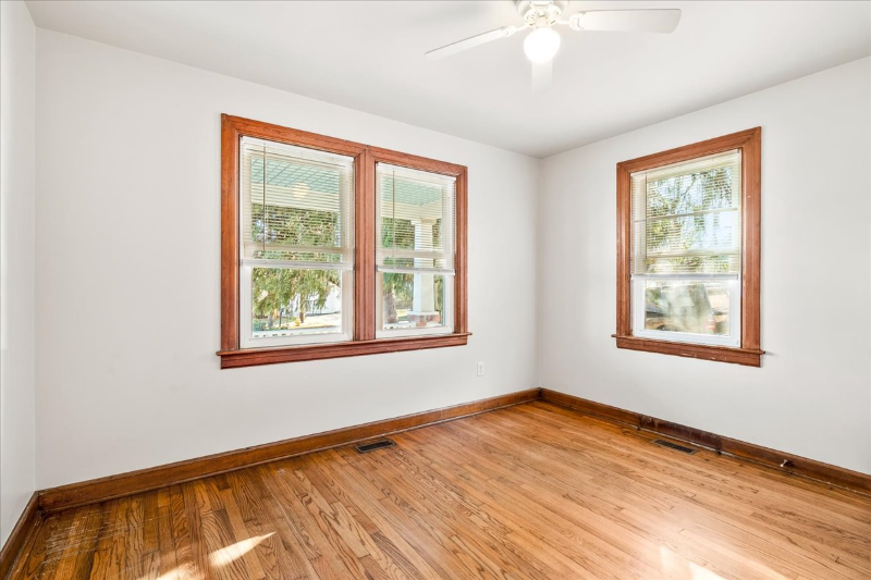 3 Locust St - Photo 7 of 18