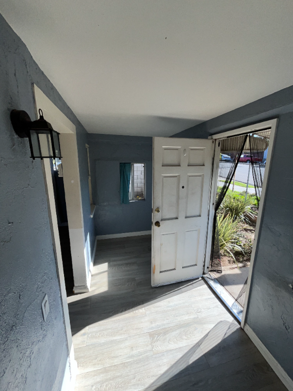 3726 Acacia St - Photo 3 of 19