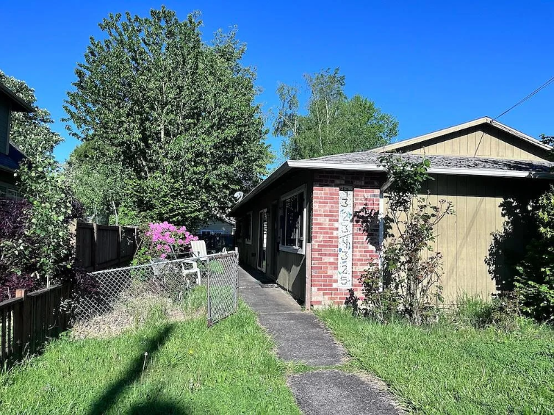 4323 N Commercial Ave - Photo 7 of 8