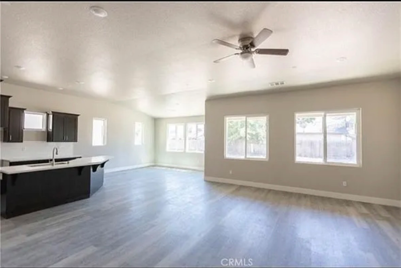 630 Juniper Ave - Photo 3 of 9