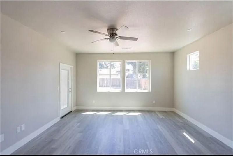 630 Juniper Ave - Photo 4 of 9