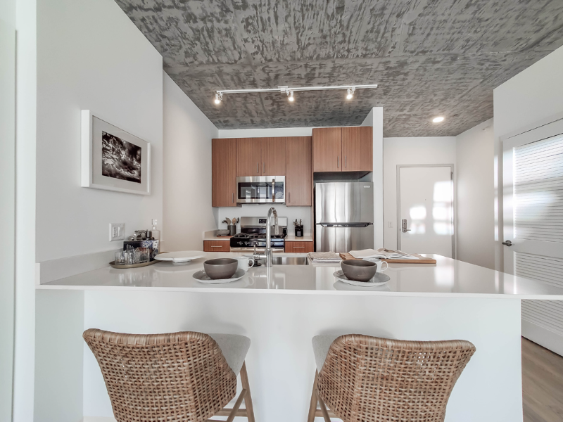 1418 S Wabash Ave - Photo 2 of 16