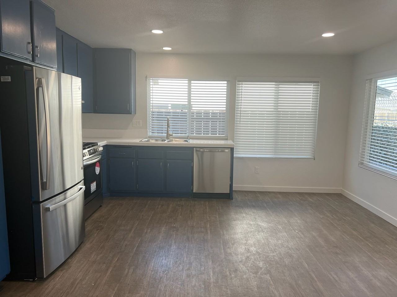 11273 Pegasus Ave - Photo 3 of 15